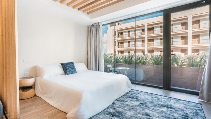 Balcony Junior Suite rooms with Pool View Hotel Faranda Single 1 Punta Cana Bavaro Balcony Junior Suite rooms with Pool View Hotel Faranda Single 1 Punta Cana Bavaro